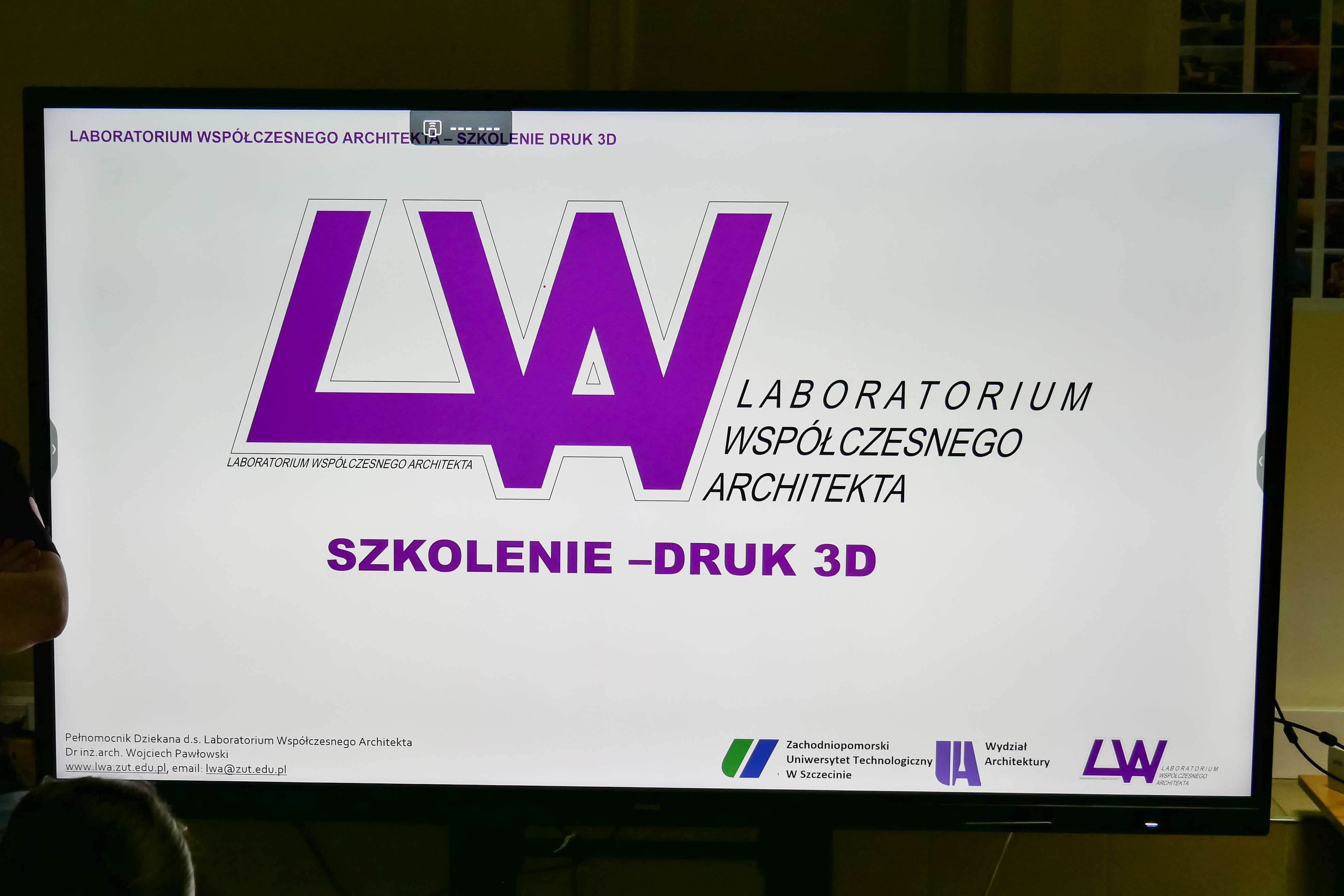 zdjęcie przedstawia ekran prezentacji szloenia z druku 3D w LWA